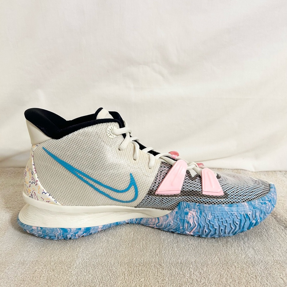 Nike Kyrie 7 Pale Ivory White/Blue/Pink size 11.5 MEN’S BASKETBALL SHOES - Picture 5 of 9